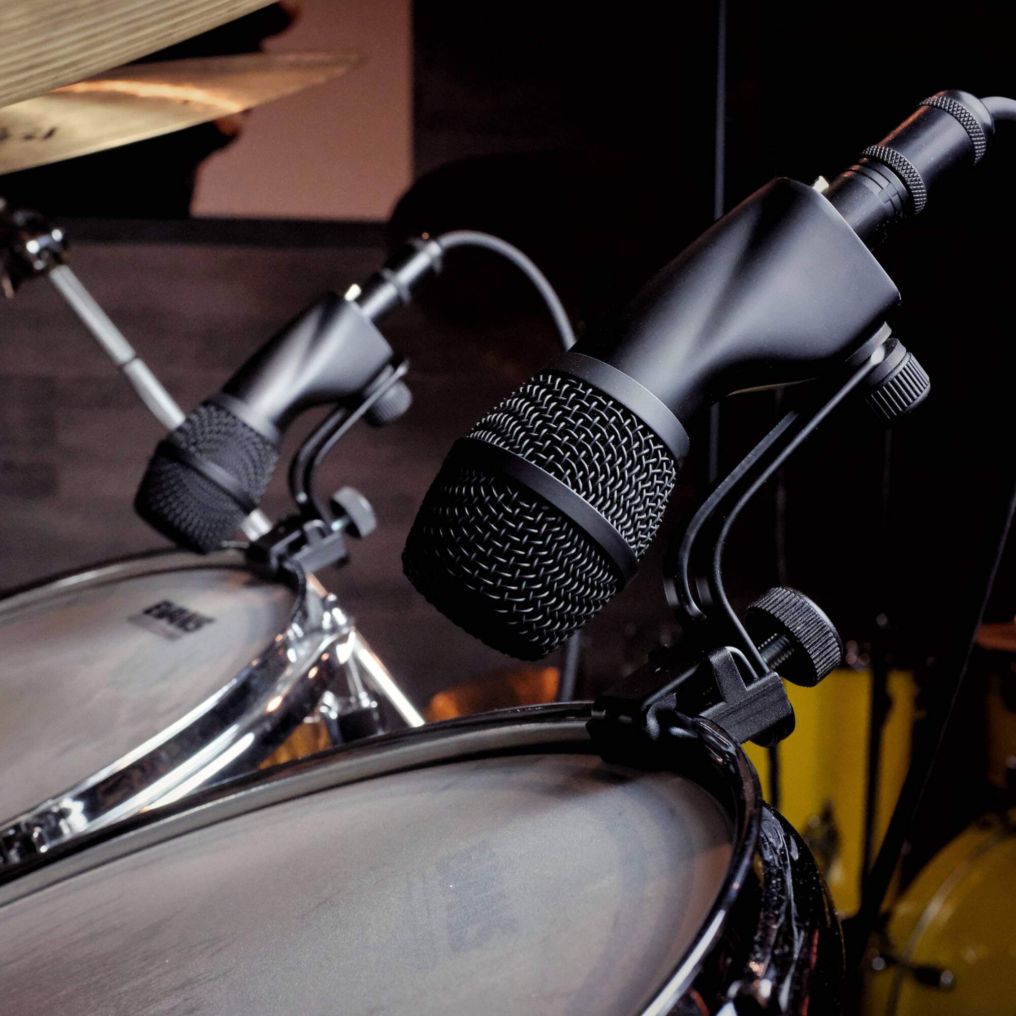 Earthworks DM17 Tom and Snare Drum Microphone