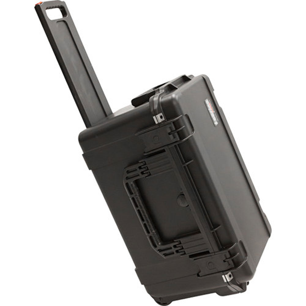 SKB 3i-2213-12BE iSeries Waterproof Case with Wheels (Empty)